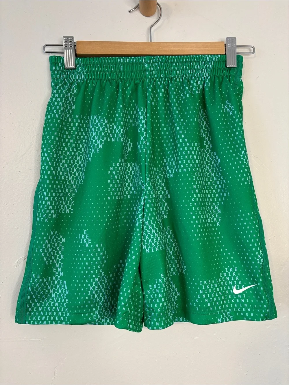 Nike Dri-FIT Youth Size Large Green Performance Shorts